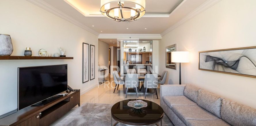 Huoneisto Downtown Dubai (Downtown Burj Dubai), Dubai, Arabiemiraatit 2 makuuhuonetta, 140 m2 № 655448