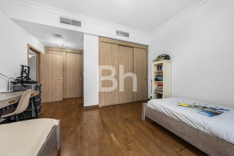 Townhouse in Palm Jumeirah, Dubai, UAE 5 bedrooms, 340 sq.m. № 642964 - photo 21