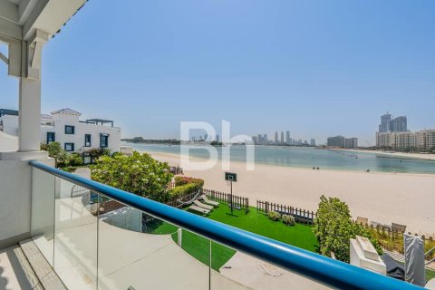 Townhouse in Palm Jumeirah, Dubai, UAE 5 bedrooms, 340 sq.m. № 642964 - photo 13