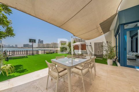 Townhouse in Palm Jumeirah, Dubai, UAE 5 bedrooms, 340 sq.m. № 642964 - photo 6
