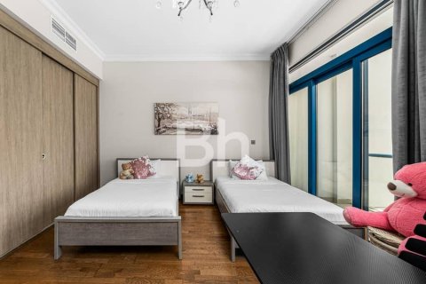 Townhouse in Palm Jumeirah, Dubai, UAE 5 bedrooms, 340 sq.m. № 642964 - photo 15