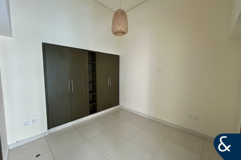 Apartament në THE LOFTS në Downtown Dubai (Downtown Burj Dubai), Emiratet e Bashkuara Arabe 1 dhomë gjumi, 84 m2. № 671530 - Foto 7