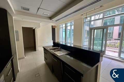 Apartament në THE LOFTS në Downtown Dubai (Downtown Burj Dubai), Emiratet e Bashkuara Arabe 1 dhomë gjumi, 84 m2. № 671530 - Foto 3