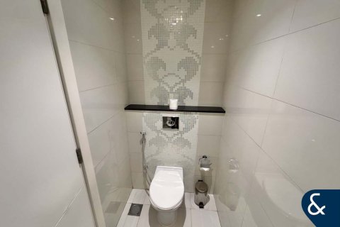 Business Bay, Dubai, UAE의 판매용 아파트 침실 3개, 141제곱미터 번호 671528 - 사진 14