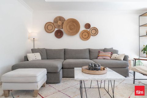Vila di Dubai, UEA 3 kamar tidur, 227.6 m2 nomor 721110 - foto 2