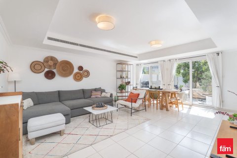 Vila di Dubai, UEA 3 kamar tidur, 227.6 m2 nomor 721110 - foto 7