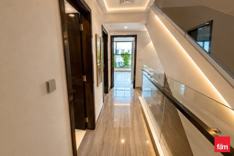 Vilă de închiriat în Dubai, EAU 6 dormitoare, 292.7 mp. №721109 - poză 7