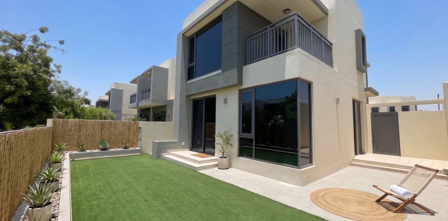 Shtëpi në qytet në Dubai Hills Estate, Emiratet e Bashkuara Arabe 4 dhoma gjumi, 283.8 m2. № 722337