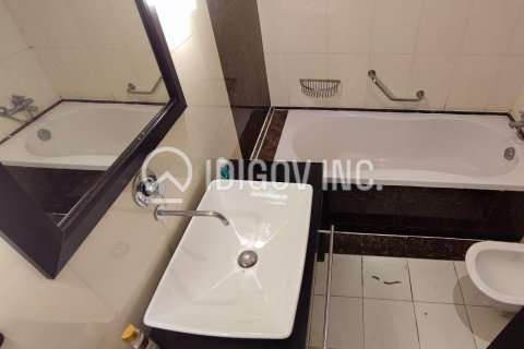 Apartamento en alquiler en Jumeirah Lake Towers, Dubai, EAU 1 dormitorio, 92 m2 № 680607 - foto 11