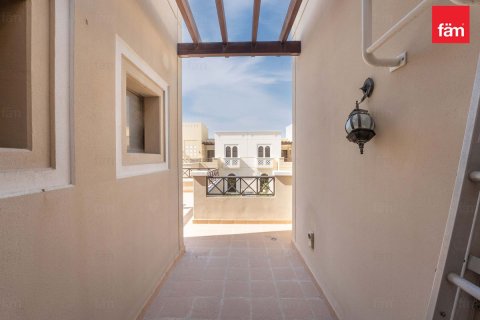 Müüa ridamaja asukohaga Dubai, AÜE: 4 magamistoaga, 387.1 m² Nr 687263 - pilt 12