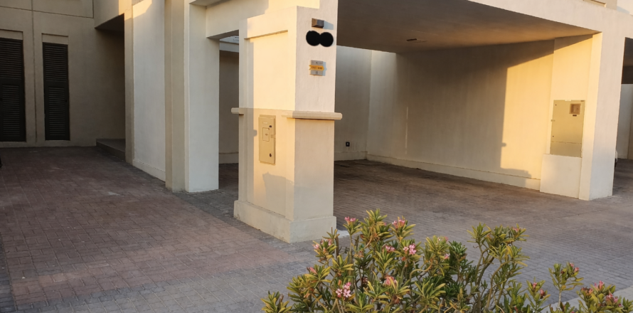 Ridamaja asukohaga Dubai, AÜE: 3 magamistoaga, 205 m² Nr 734244