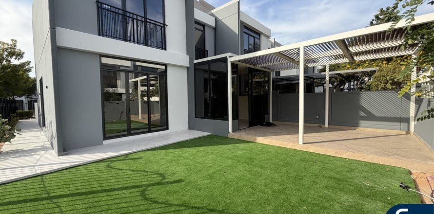 Villa en Motor City, Dubai, EAU 4 dormitorios, 315 m² № 685183