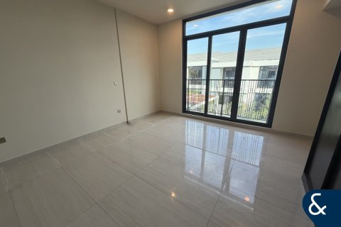 Villa en alquiler en Motor City, Dubai, EAU 4 dormitorios, 315 m2 № 685183 - foto 13