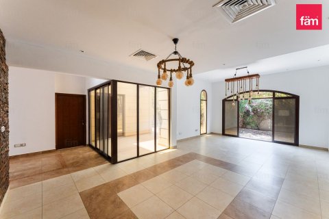 Kuća u nizu u Dubai, UAE 4 spavaćih soba, 297.5 m2 Br. 708436 - fotografija 12