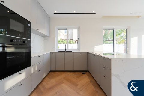 וילה למכירה ב The Springs, Dubai, איחוד האמירויות  3 חדרי שינה, 167 מ"ר, מספר 688535 - תמונה 28