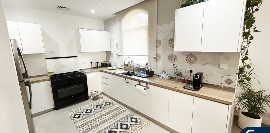 Apartmen di Motor City, Dubai, UAE 1 bilik tidur, 98 meter persegi № 688534