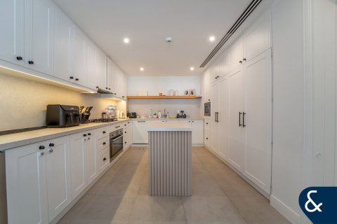 Villa in Arabian Ranches, Dubai, UAE 4 bedrooms, 272 sq.m. № 688531 - photo 5