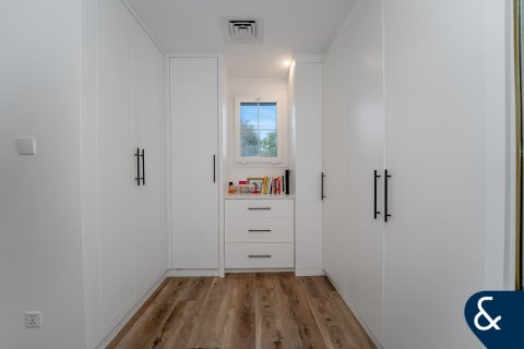 Villa in Arabian Ranches, Dubai, UAE 4 bedrooms, 272 sq.m. № 688531 - photo 9