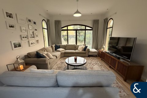 Mudon, Dubai, UAE의 판매용 빌라 침실 4개, 354제곱미터 번호 688533 - 사진 3