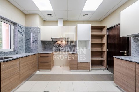 The Villa, Dubai, संयुक्त अरब अमीरात में विला, 5 बेडरूम, 334 वर्ग मीटर, संख्या 653073 - फ़ोटो 20