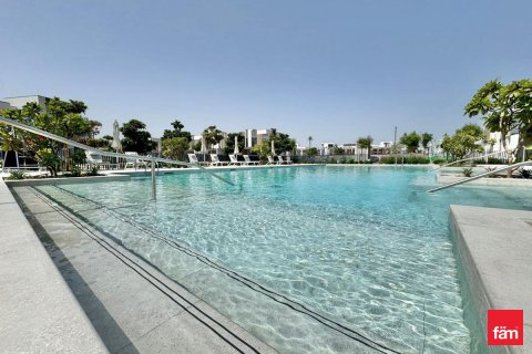 Villa til salgs i Dubai, Emiratene 3 soverom, 189 kvm Nr. 689275 - Foto 4