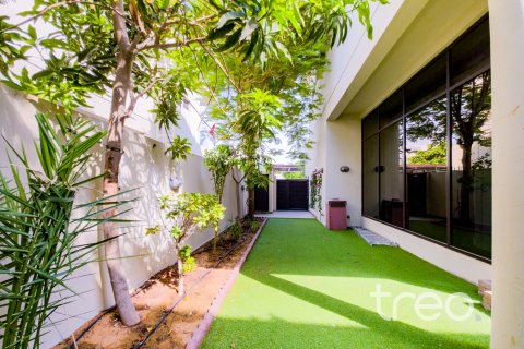 Снять в аренду таунхаус в DAMAC Hills (Akoya by DAMAC), Дубай, ОАЭ 3 спальни, 253.25м2, № 733692 - фото 3
