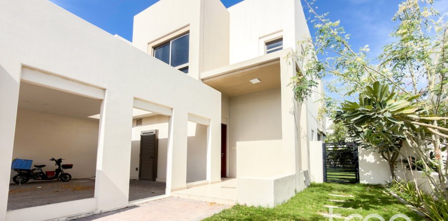 Villa in Town Square, Dubai, VAE: 4 Schlafzimmer, 220.55 m2 Nr. 733720
