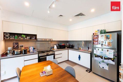 Kaupunkipientalo Dubai, Arabiemiraatit 3 makuuhuonetta, 140 m2 № 721882 - kuva 23