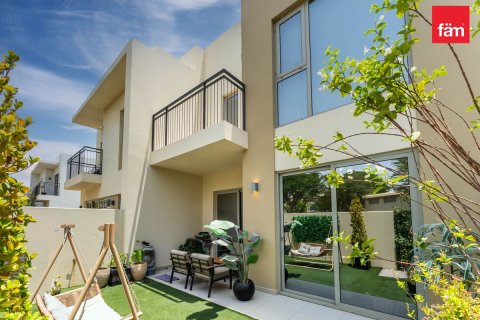Kaupunkipientalo Dubai, Arabiemiraatit 3 makuuhuonetta, 140 m2 № 721882