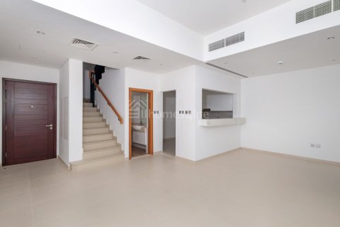 טאונהאוס למכירה ב Dubai Land, Dubai, איחוד האמירויות 3 חדרי שינה, 223 מ"ר, מספר 719680 - תמונה 1