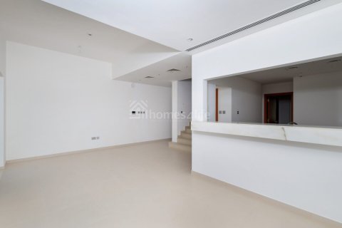 טאונהאוס למכירה ב Dubai Land, Dubai, איחוד האמירויות 3 חדרי שינה, 223 מ"ר, מספר 719680 - תמונה 2
