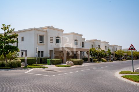 Kuća u nizu u Al Ghadeer, Abu Dhabi, UAE 2 spavaćih soba, 110 m2 Br. 731931 - fotografija 3