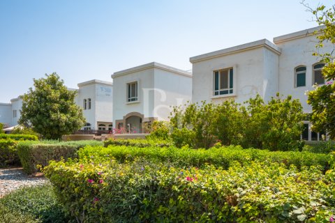 Kuća u nizu u Al Ghadeer, Abu Dhabi, UAE 2 spavaćih soba, 110 m2 Br. 731931 - fotografija 1