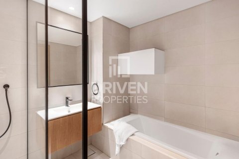 Apartemen di Business Bay, Dubai, UEA 2 kamar tidur, 142 m2 nomor 653845 - foto 15