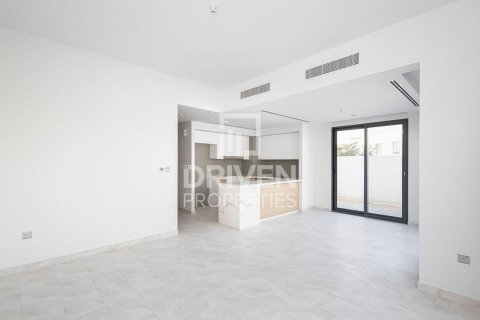 Radhus till försäljning i Dubai Land, Dubai, UAE 4 sovrum, 223 kvm Nr. 653846 - fotografi 4