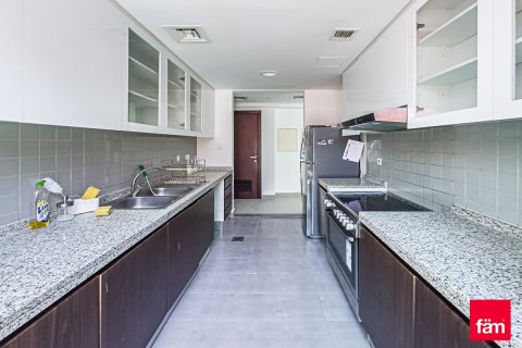 Řadový dům v Dubai, SAE 3 ložnice, 187.2 m² Č.: 634806 - fotografie 13