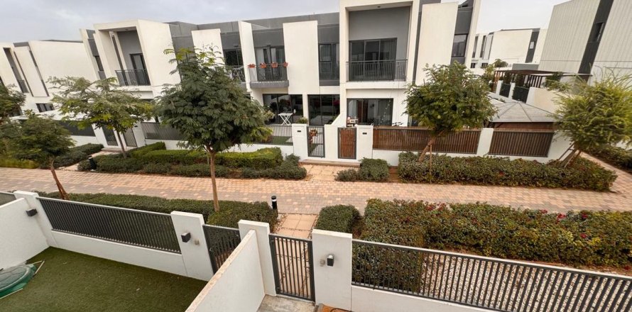 Rekkehus i Dubai, Emiratene 4 soverom, 230 kvm nr. 669962