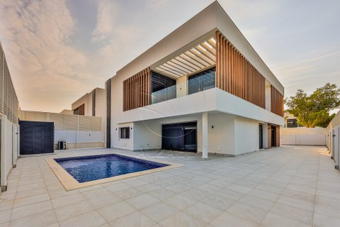 Villa til leje i Yas Island, Abu Dhabi, UAE 5 soveværelser, 674 kvm № 662773 - foto 1