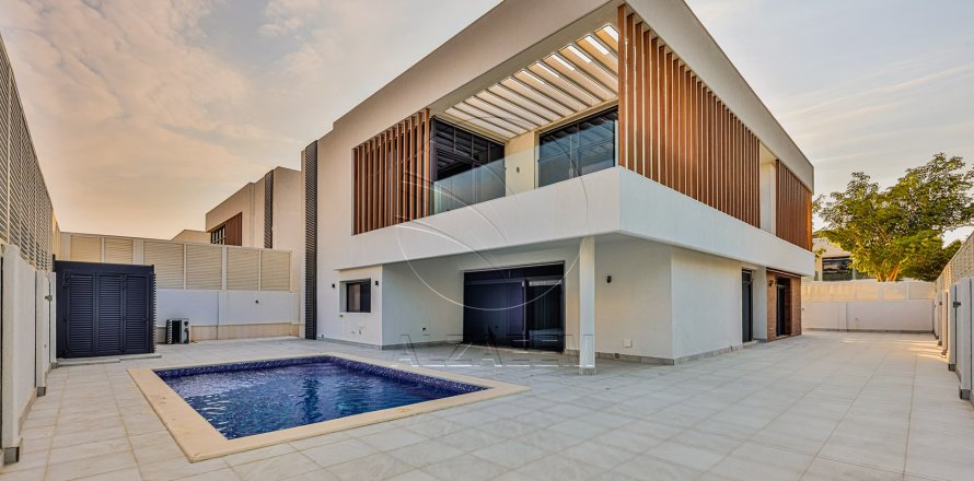Villa i Yas Island, Abu Dhabi, UAE 5 soveværelser, 674 kvm № 662773