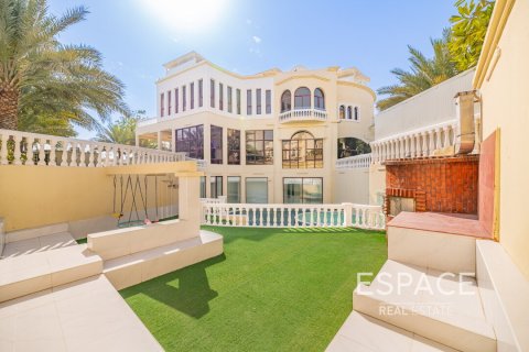 Vila u gradu Emirates Hills, Dubai, UAE 8 spavaće sobe, 1486 m2 Br. 650318 - Slika 20