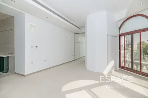 Villa à louer à Emirates Hills, Dubai, EAU 8 chambres, 1486 m2 № 650318 - photo 11