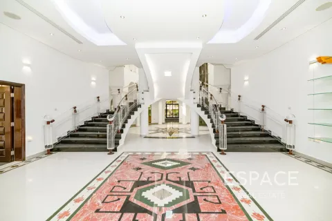 Villa à louer à Emirates Hills, Dubai, EAU 8 chambres, 1486 m2 № 650318 - photo 2