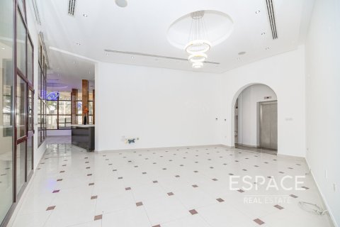 Vila u gradu Emirates Hills, Dubai, UAE 8 spavaće sobe, 1486 m2 Br. 650318 - Slika 7