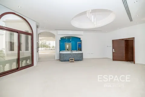Villa à louer à Emirates Hills, Dubai, EAU 8 chambres, 1486 m2 № 650318 - photo 8