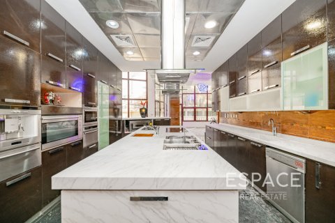 Vila u gradu Emirates Hills, Dubai, UAE 8 spavaće sobe, 1486 m2 Br. 650318 - Slika 6