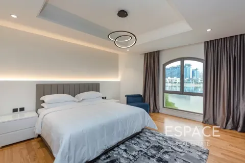 Villa te huur in Palm Jumeirah, Dubai, VAE 4 slaapkamers, 511 vr.m., nr 650320 - foto 9