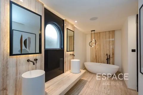 Villa te huur in Palm Jumeirah, Dubai, VAE 4 slaapkamers, 511 vr.m., nr 650320 - foto 11