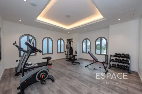 Villa te huur in Palm Jumeirah, Dubai, VAE 4 slaapkamers, 511 vr.m., nr 650320 - foto 13