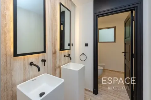 Villa te huur in Palm Jumeirah, Dubai, VAE 4 slaapkamers, 511 vr.m., nr 650320 - foto 12