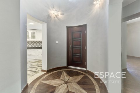 Villa sa The Lakes, Dubai, UAE 4 silid-tulugan, 288 sq.m. № 650321 - larawan 15